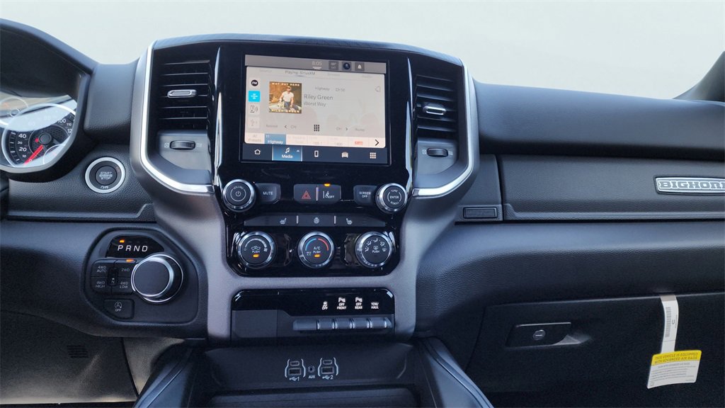 New 2026 RAM 1500 4x4 Crew Cab image 10