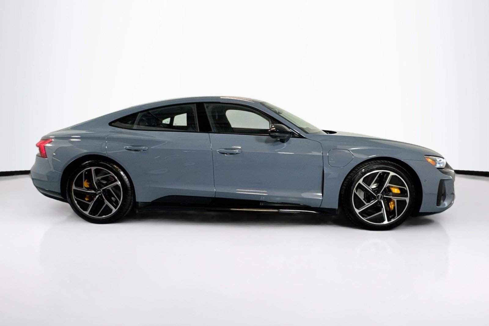 Used 2024 Audi RS e-tron GT image 4