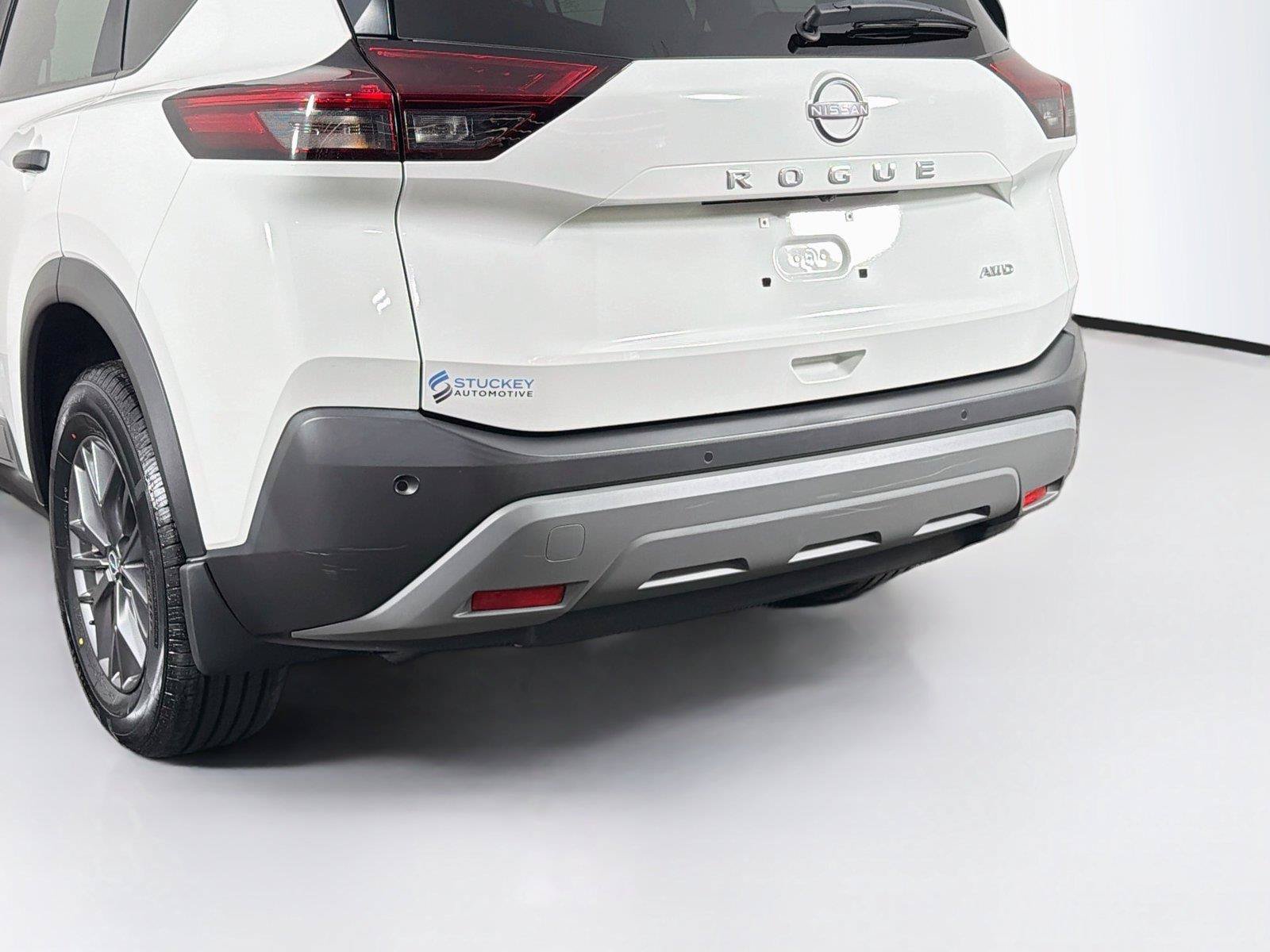 Used 2023 Nissan Rogue S AWD/4WD image 38