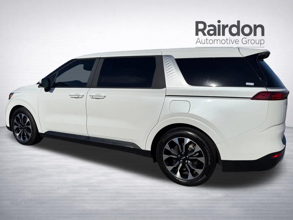 Certified 2022 Kia Carnival EX FWD image 5