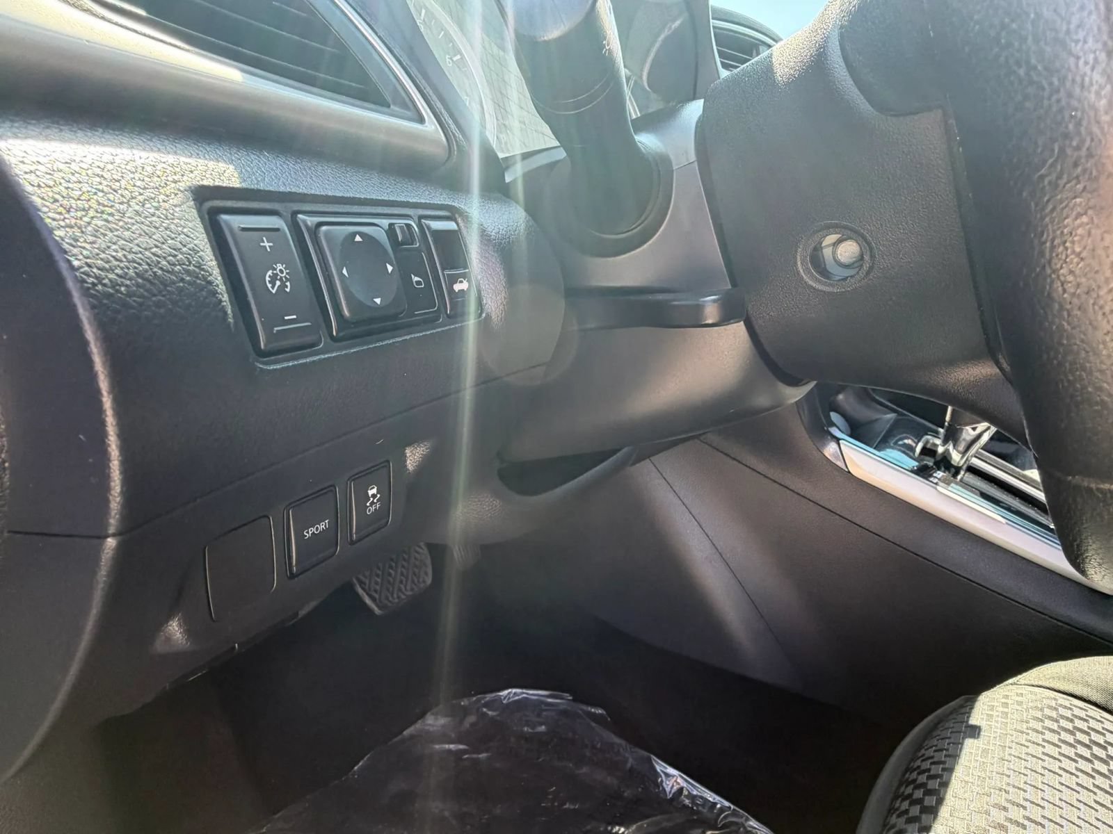 Used 2019 Nissan Sentra SR FWD image 11