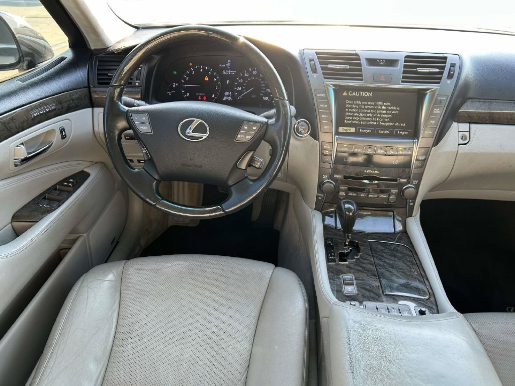 Used 2007 Lexus LS 460 L w/ Luxury Pkg RWD image 12