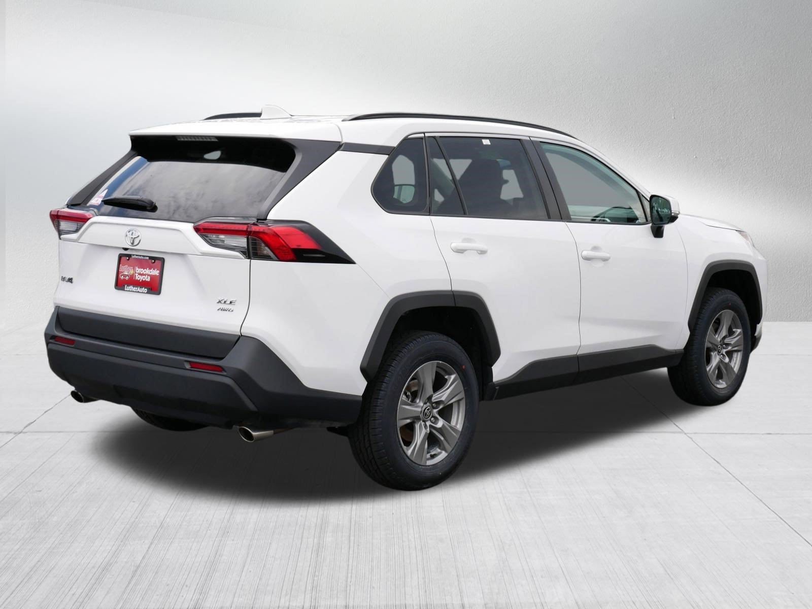 Used 2024 Toyota RAV4 XLE w/ Weather Package AWD/4WD image 7