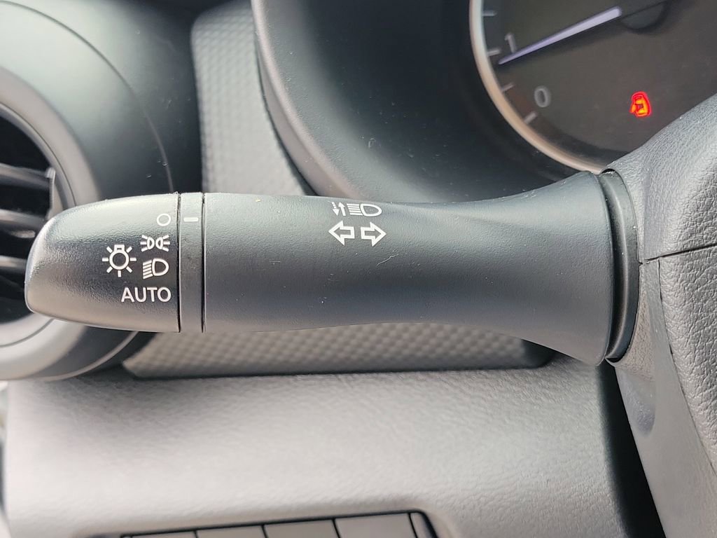 Certified 2021 Nissan Kicks S image 35