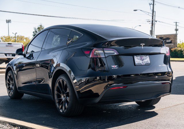 Used 2021 Tesla Model Y Long Range image 6