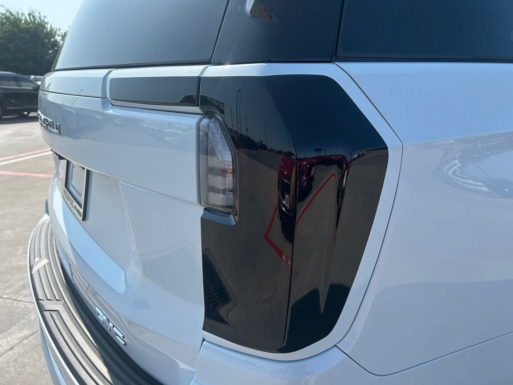 New 2026 GMC Yukon XL Denali w/ Denali Reserve Package AWD/4WD image 16