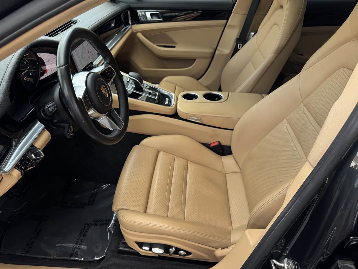 Used 2020 Porsche Panamera image 14