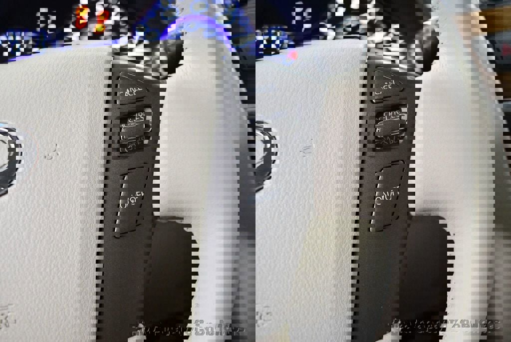 Used 2011 INFINITI QX56 4WD w/ Theater Pkg image 40