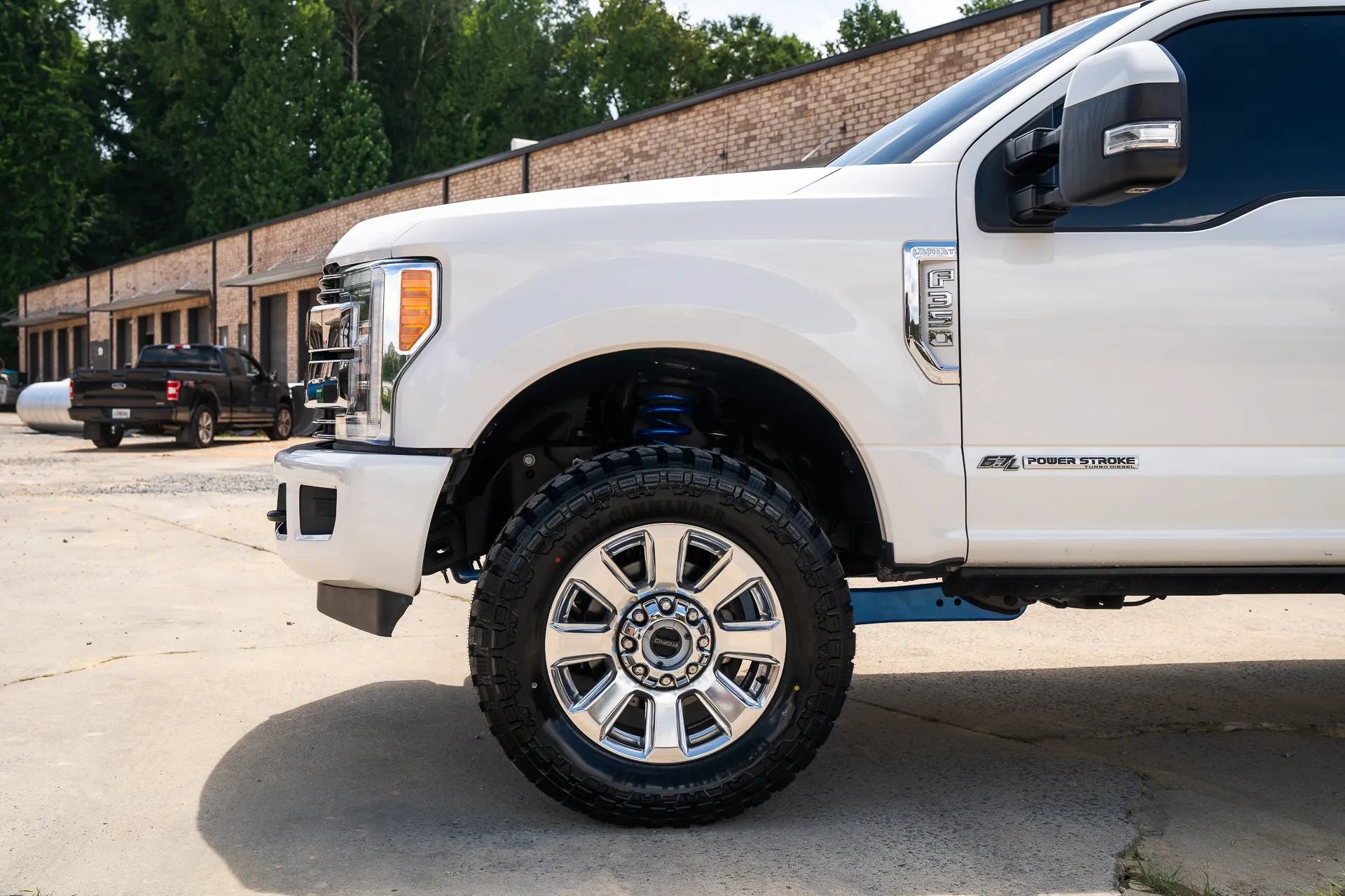 Used 2019 Ford F350 Lariat w/ Lariat Value Package AWD/4WD image 3