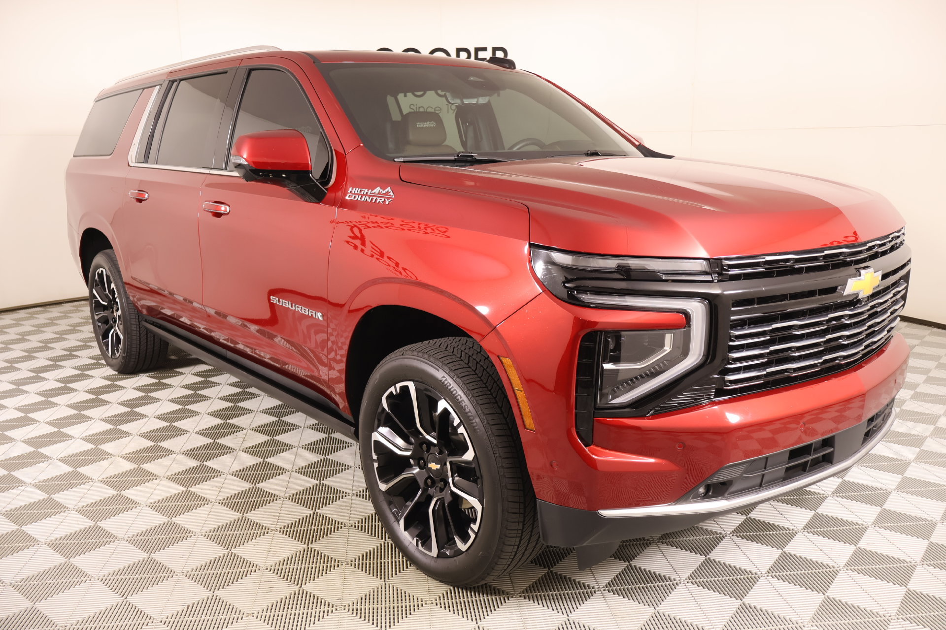 Used 2026 Chevrolet Suburban High Country AWD/4WD image 1