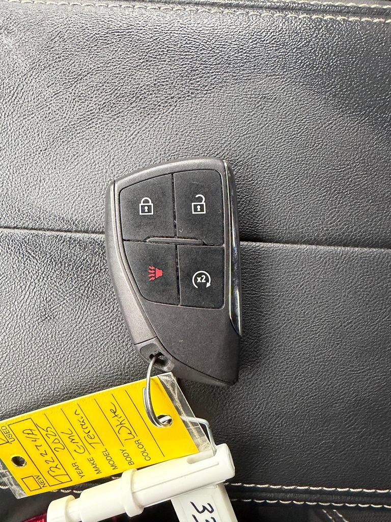 Used 2025 GMC Terrain Elevation w/ Black Edition image 27