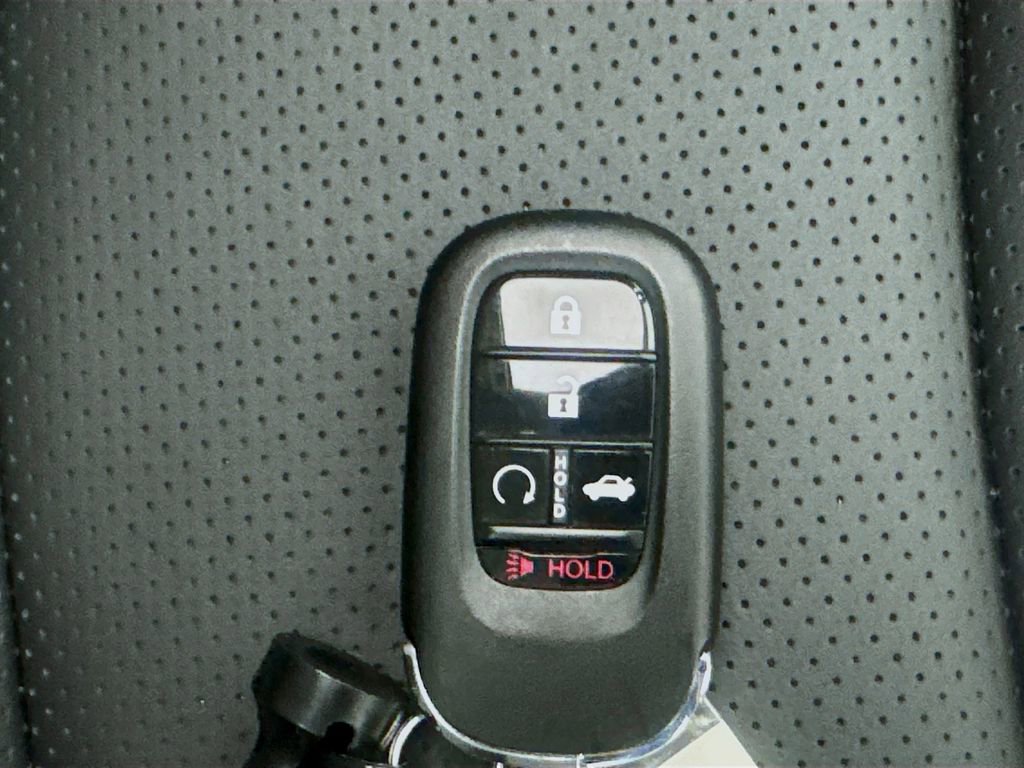 Used 2025 Honda Accord Touring image 40