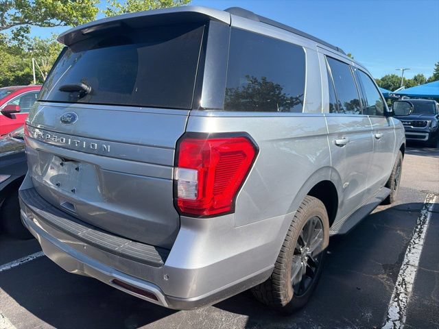 Used 2024 Ford Expedition XLT AWD/4WD image 9