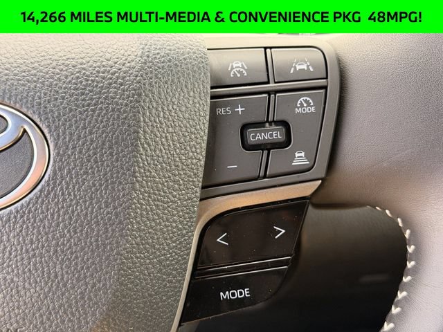 Used 2025 Toyota Camry SE FWD image 15