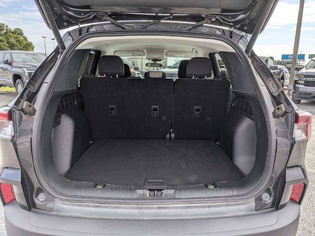 Certified 2022 Ford Escape SE w/ SE Sport Appearance Package FWD image 12