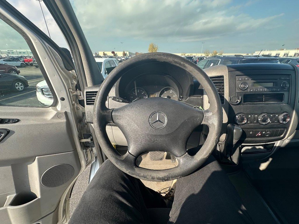 Used 2011 Mercedes-Benz Sprinter 2500 image 17