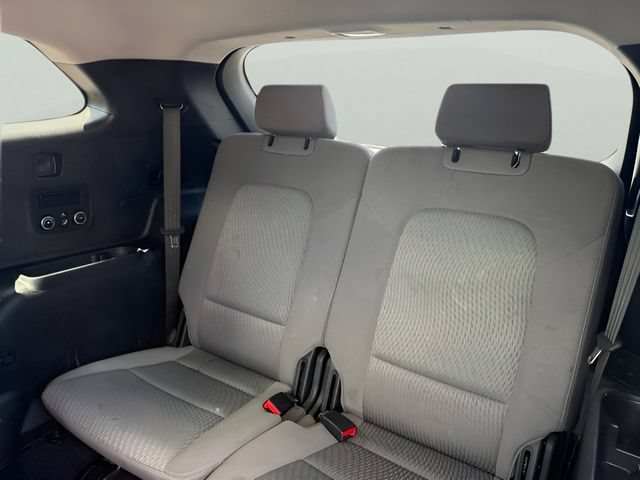 Used 2017 Hyundai Santa Fe SE AWD/4WD image 11