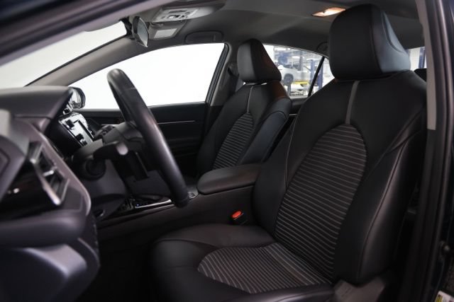 Used 2020 Toyota Camry SE FWD image 16