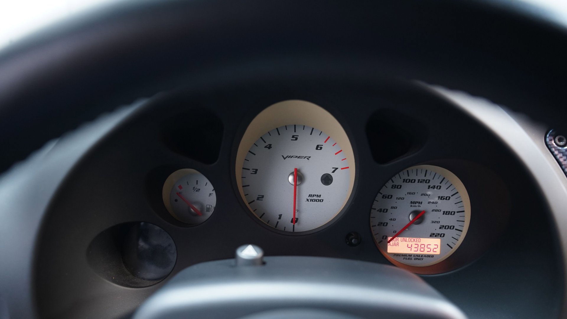 Used 2005 Dodge Viper SRT-10 image 35