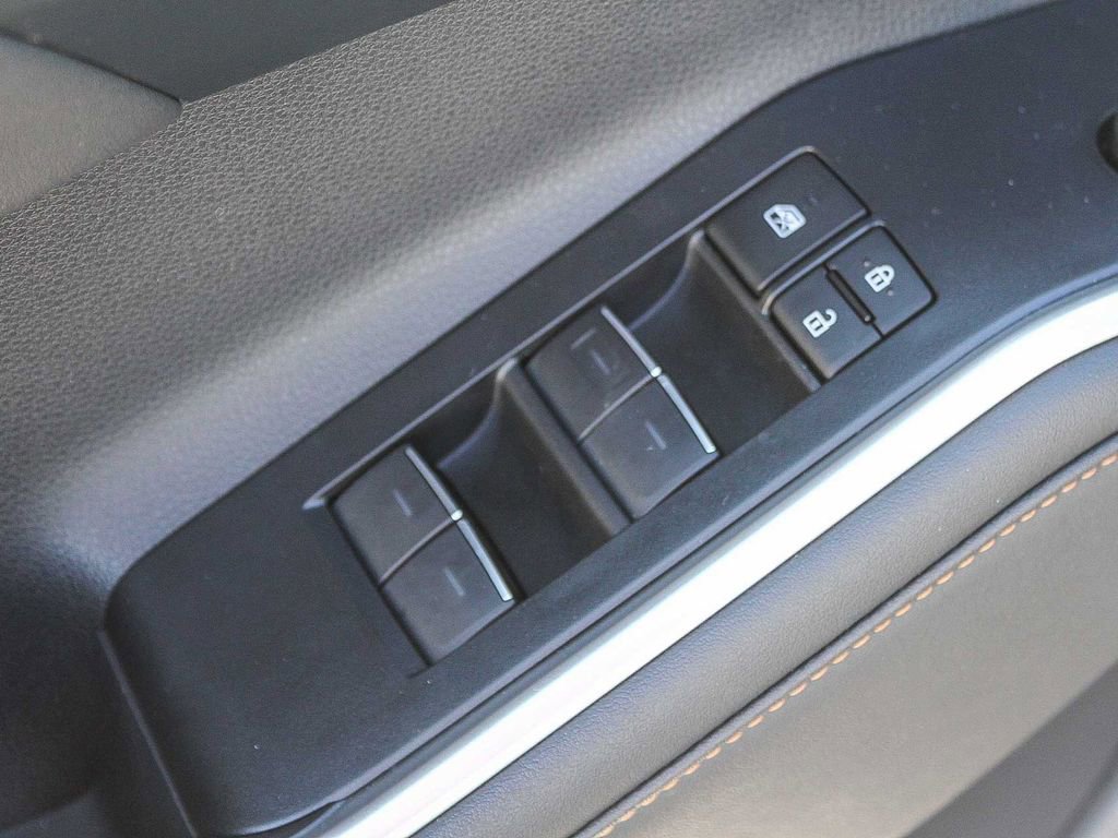 Used 2023 Toyota Highlander Bronze Edition image 21