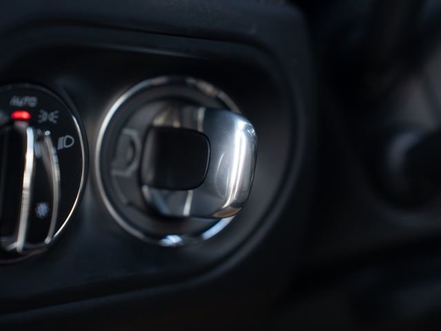 New 2026 Porsche Macan GTS image 27