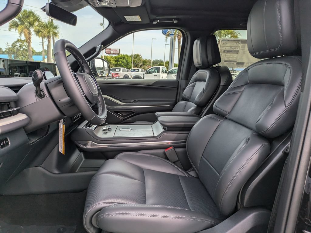 New 2027 Lincoln Navigator Reserve w/ Jet Appearance Package AWD/4WD image 21