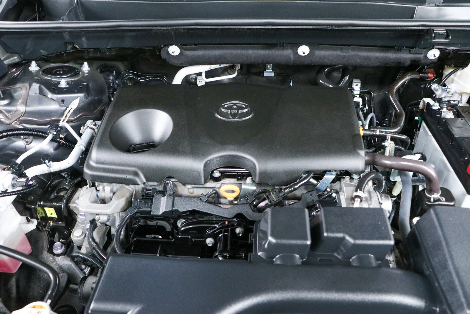 Used 2024 Toyota RAV4 XLE Premium FWD image 31