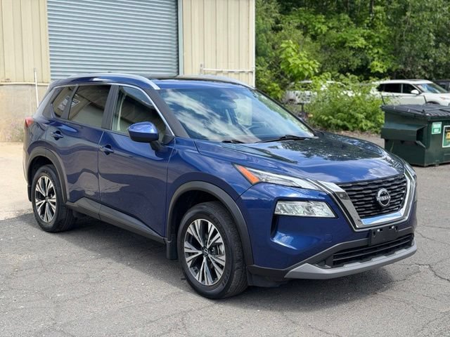 Used 2023 Nissan Rogue SV w/ SV Premium B Package AWD/4WD image 3