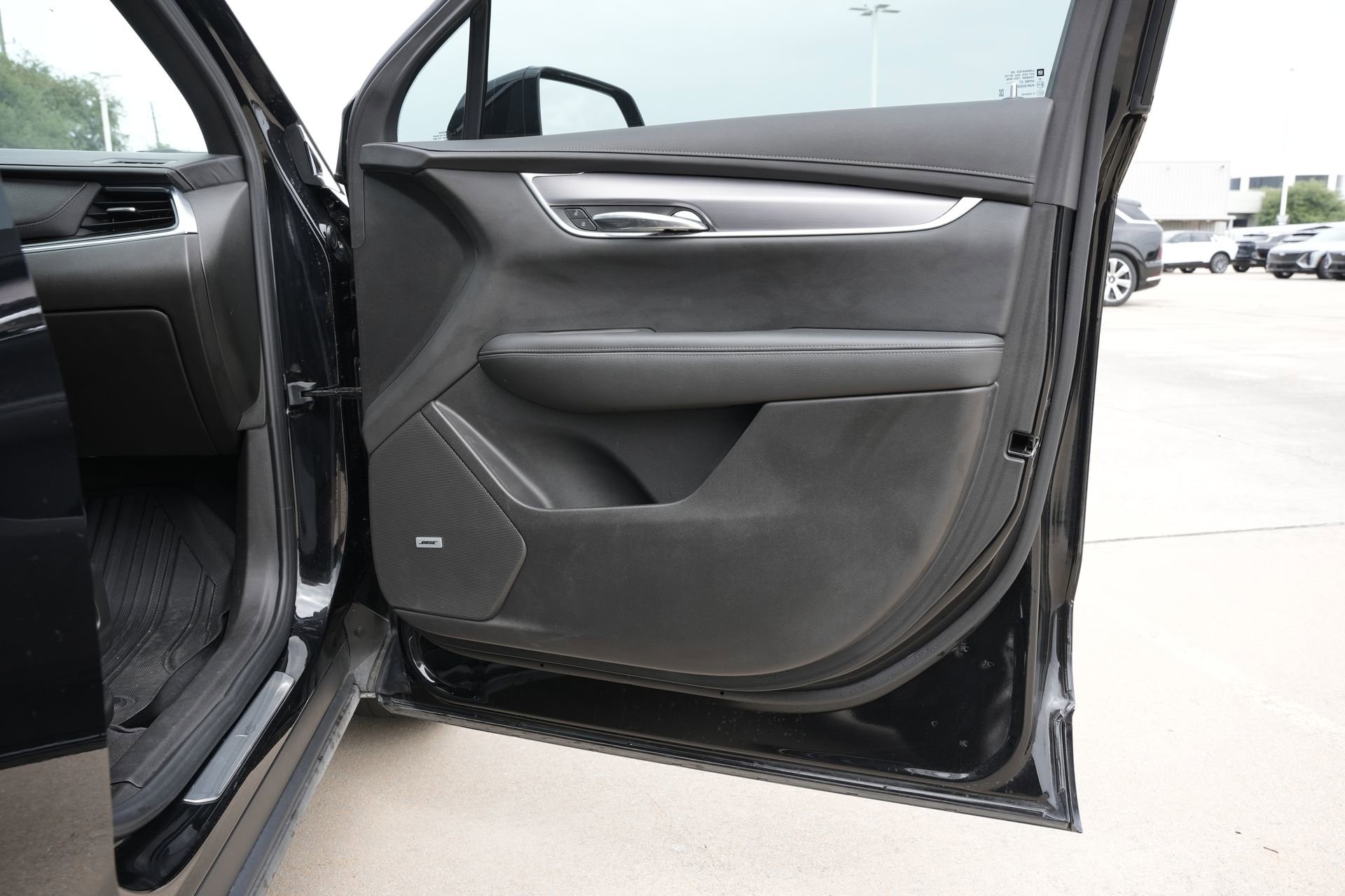 Used 2024 Cadillac XT6 Luxury FWD image 28