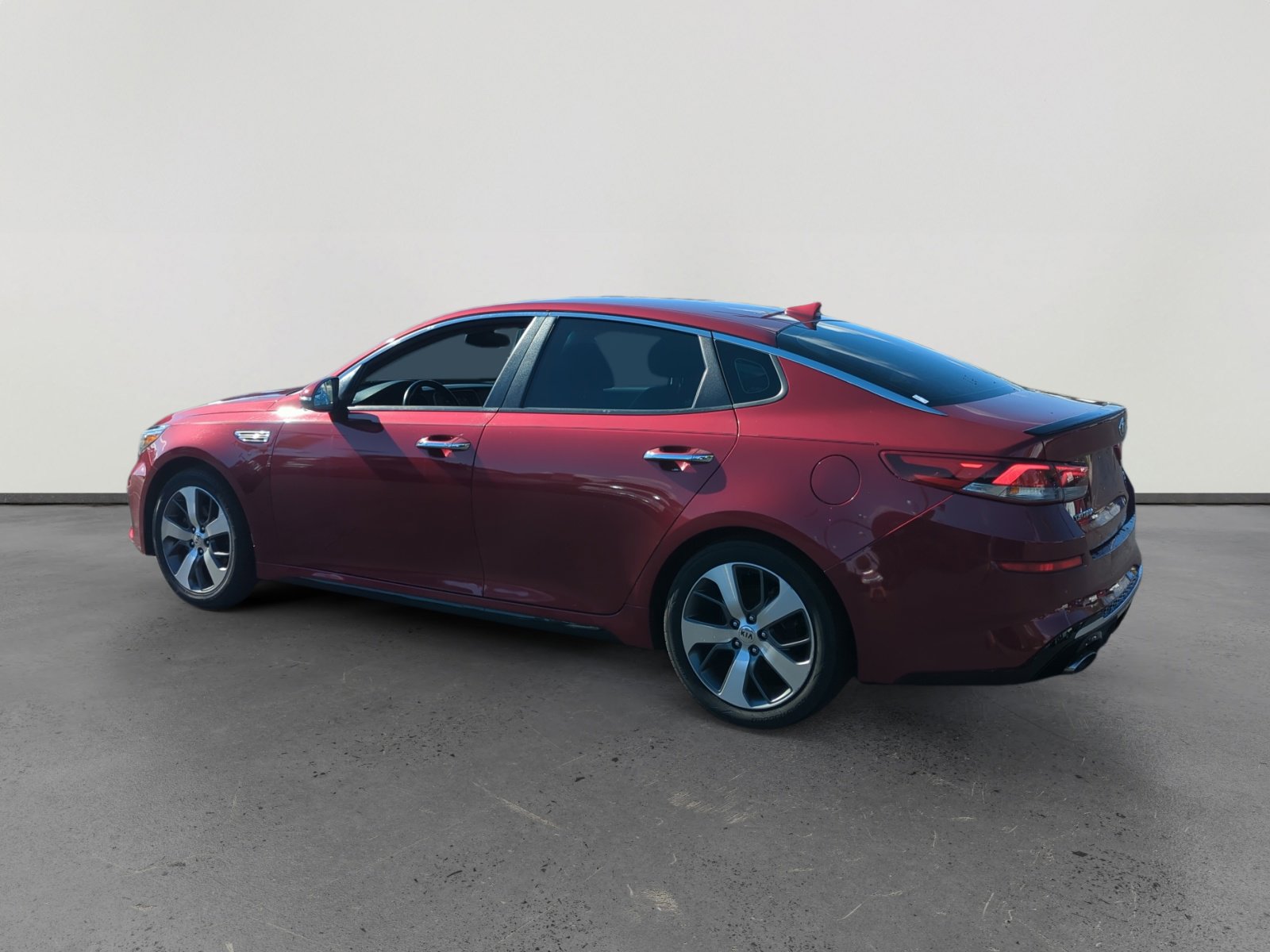 Used 2019 Kia Optima S image 3