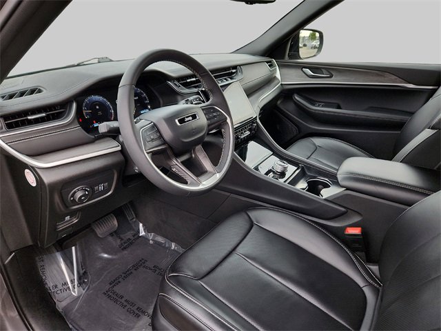 Used 2024 Jeep Grand Cherokee L Limited w/ Luxury Tech Group II image 25