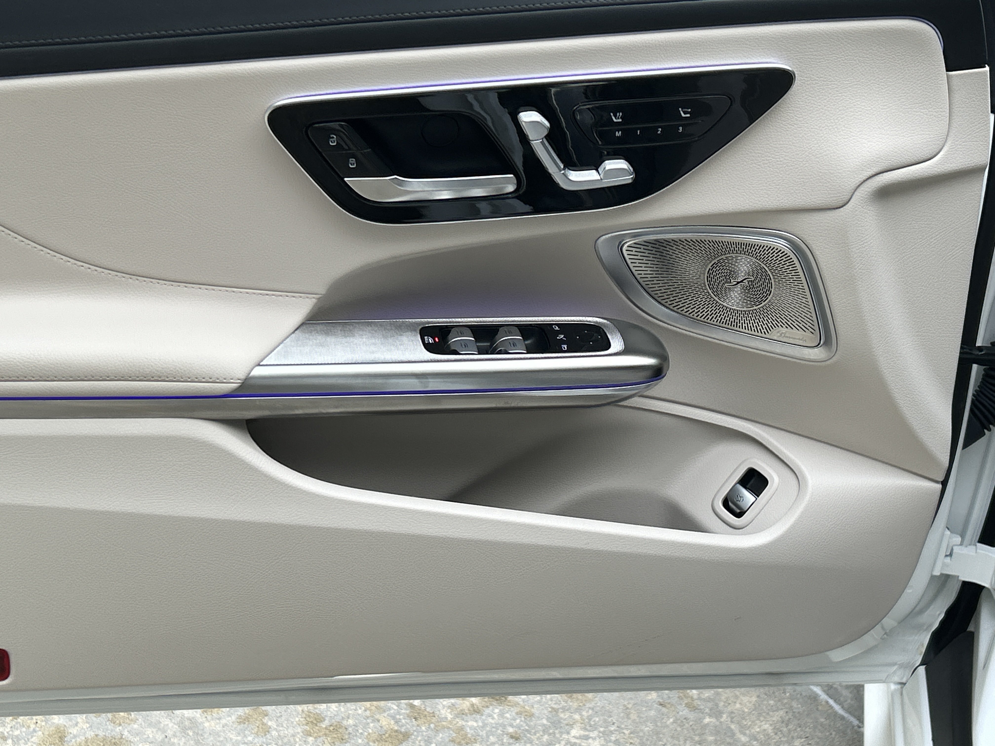 Certified 2025 Mercedes-Benz CLE 300 4MATIC Cabriolet image 29