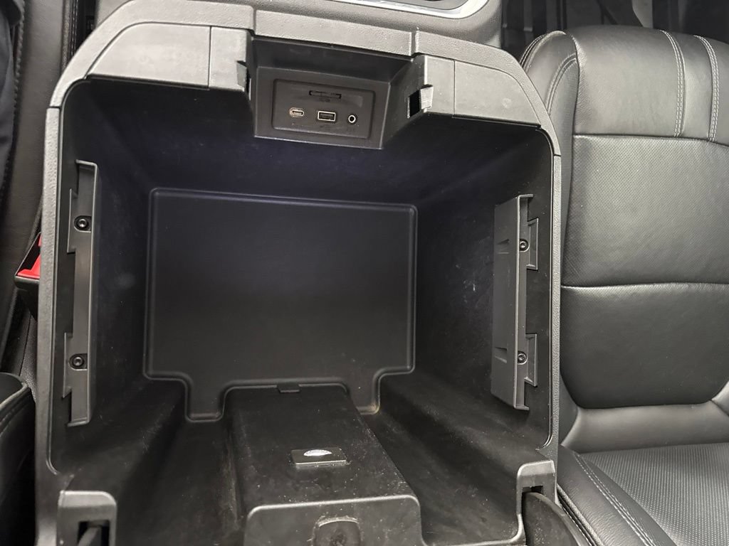 Used 2019 Chevrolet Silverado 1500 High Country w/ High Country Premium Package AWD/4WD image 25