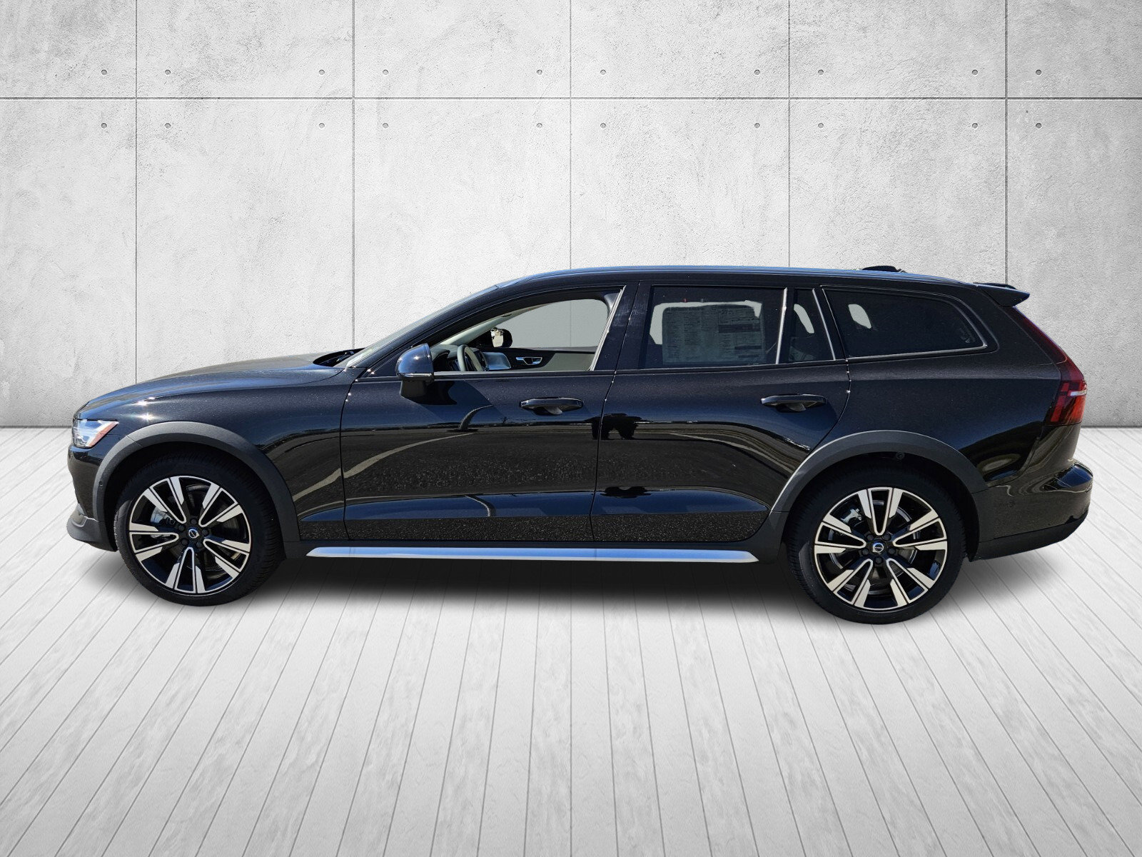 New 2025 Volvo V60 B5 Cross Country Ultra w/ Protection Package Premier image 4