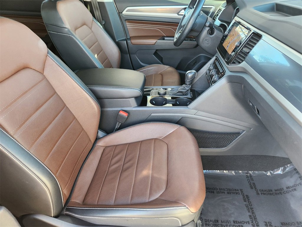 Used 2022 Volkswagen Atlas SEL Premium image 19