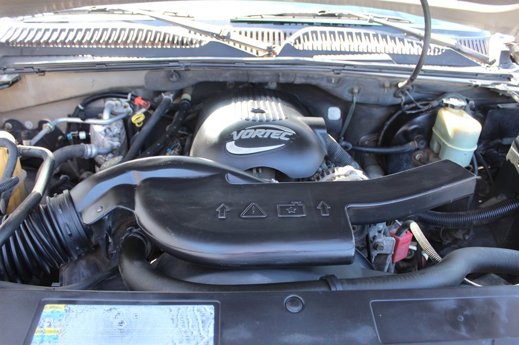 Used 2002 Chevrolet Tahoe LS w/ Traction Pkg image 9