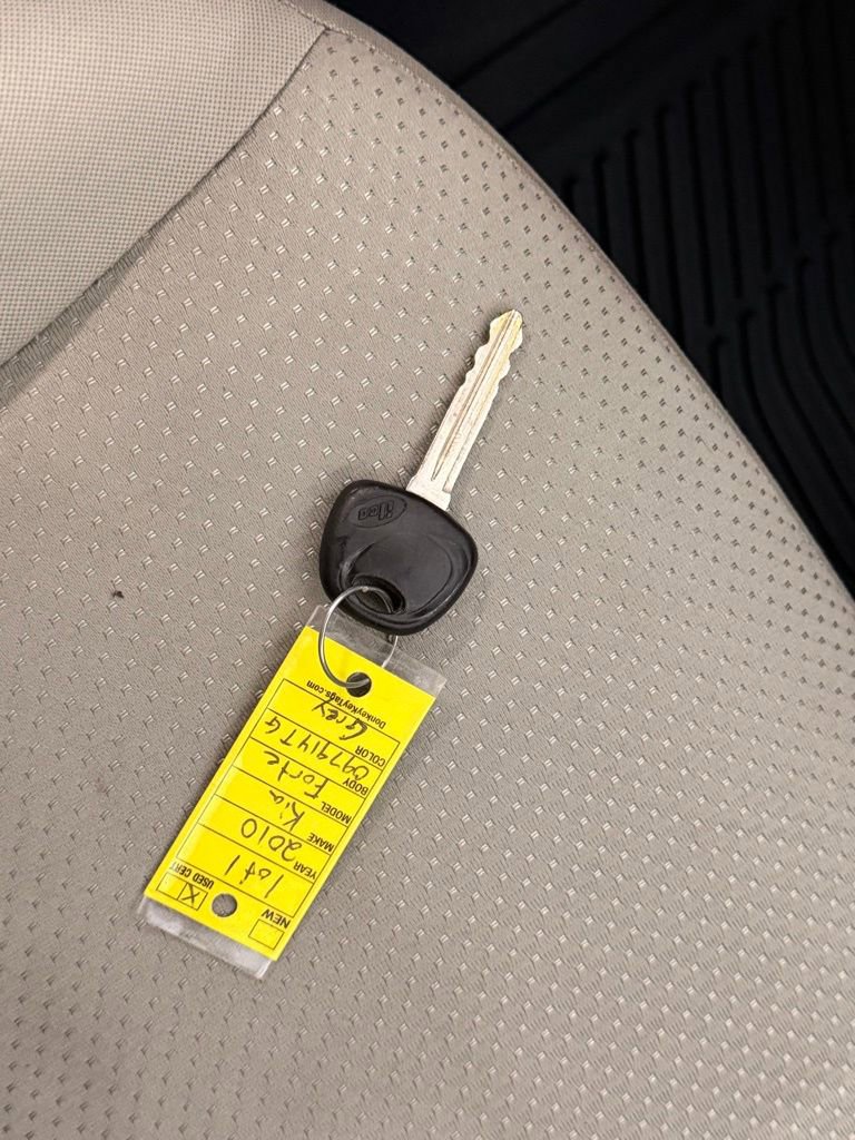 Used 2010 Kia Forte EX image 25