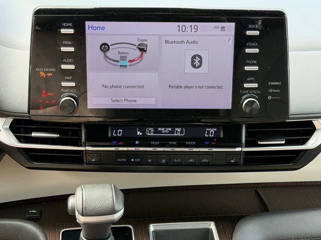 Certified 2023 Toyota Sienna XLE FWD image 17