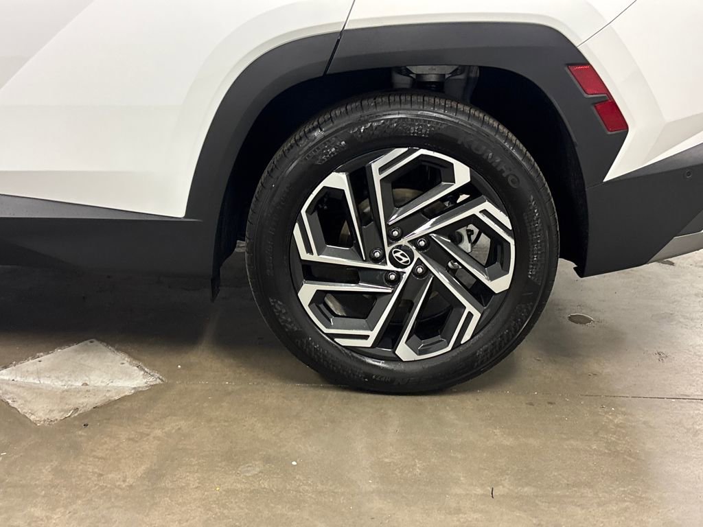 Used 2026 Hyundai Tucson Limited image 14