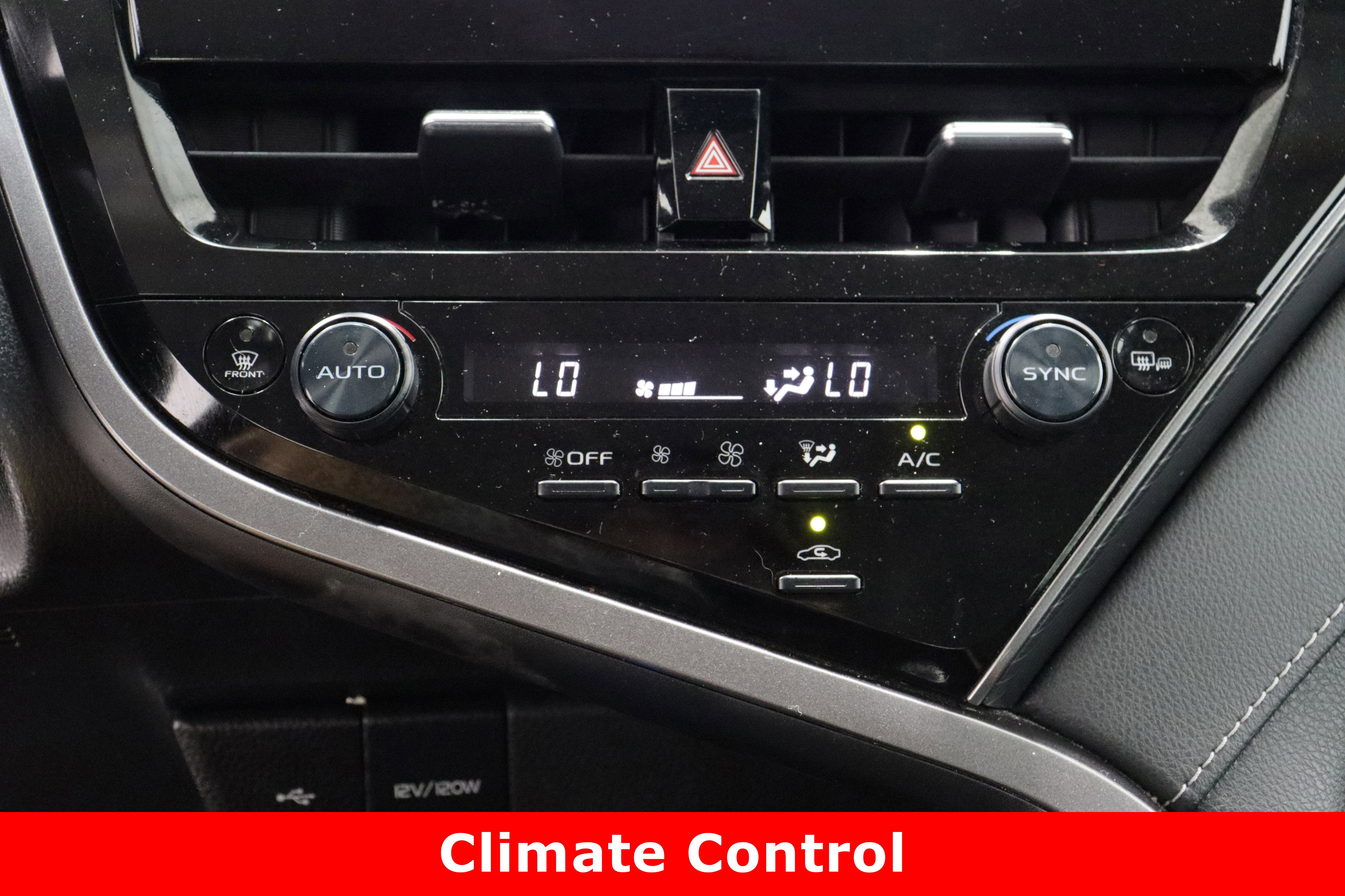 Used 2024 Toyota Camry SE image 19