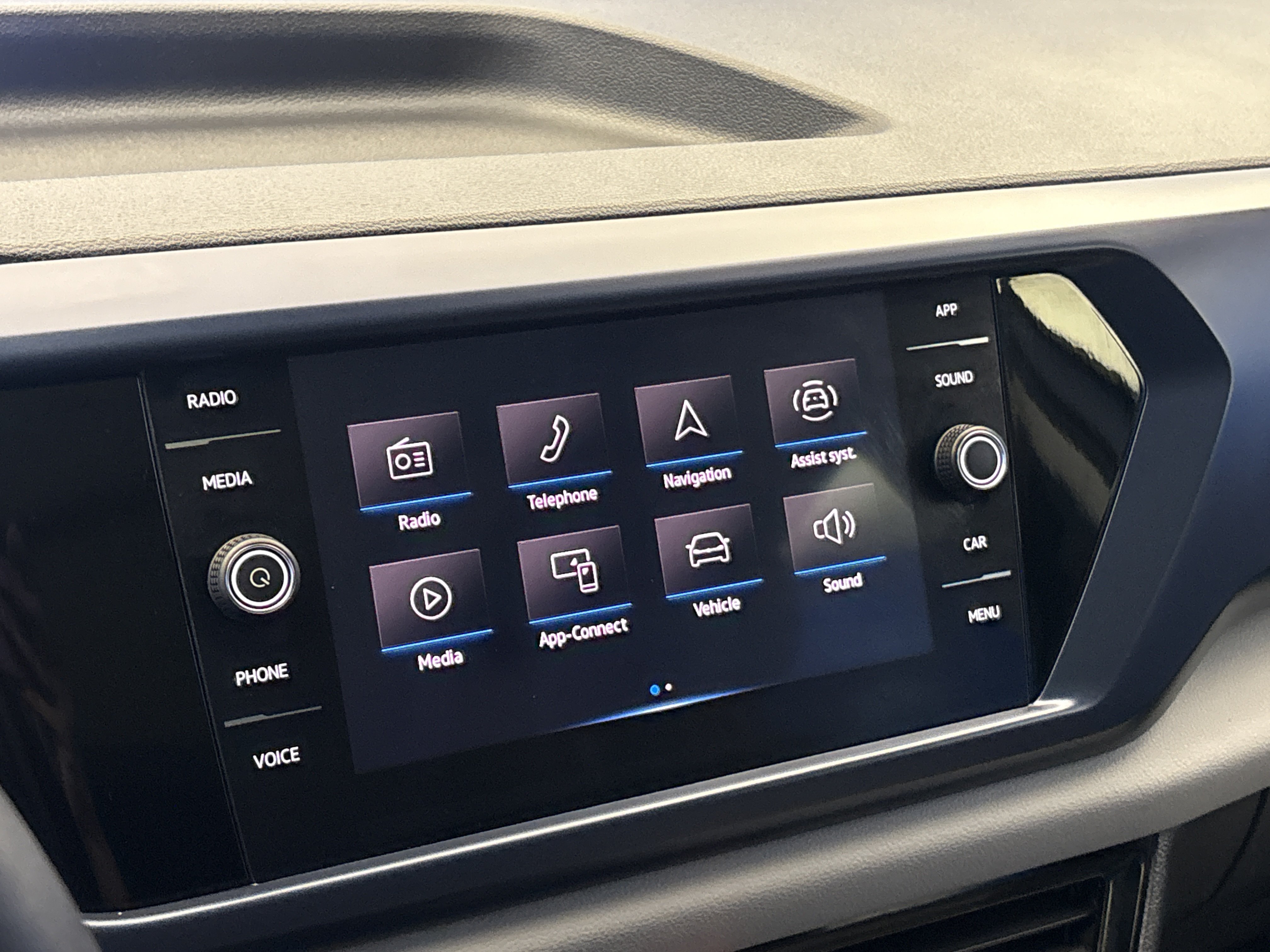 Certified 2023 Volkswagen Taos SE w/ Panoramic Sunroof Package FWD image 18