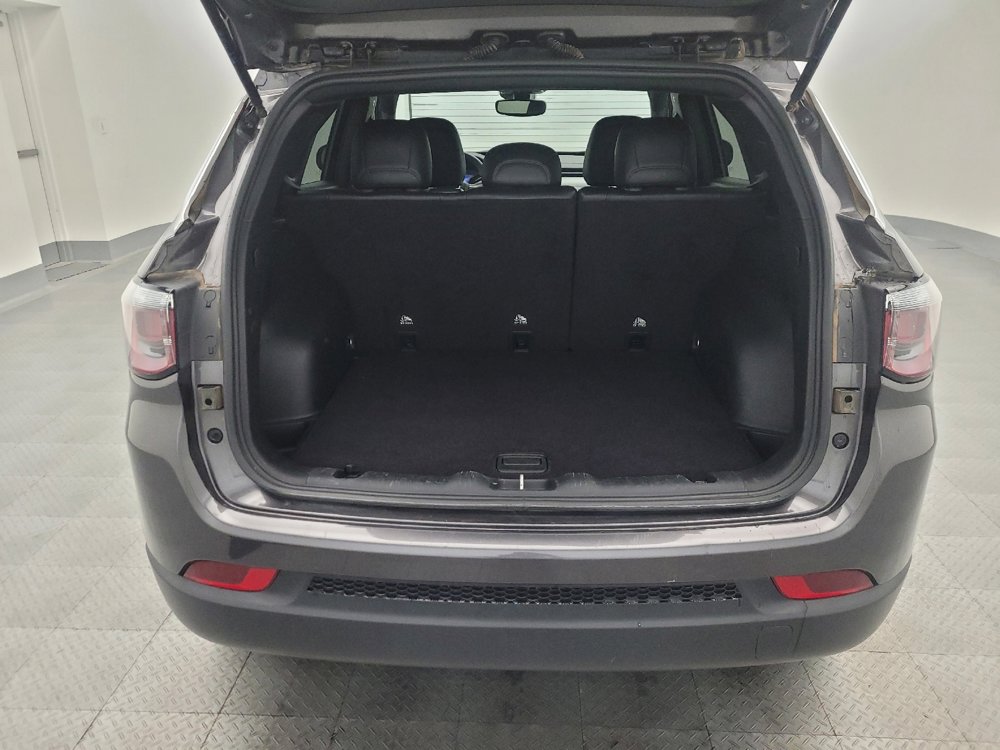 Used 2024 Jeep Compass Latitude image 29