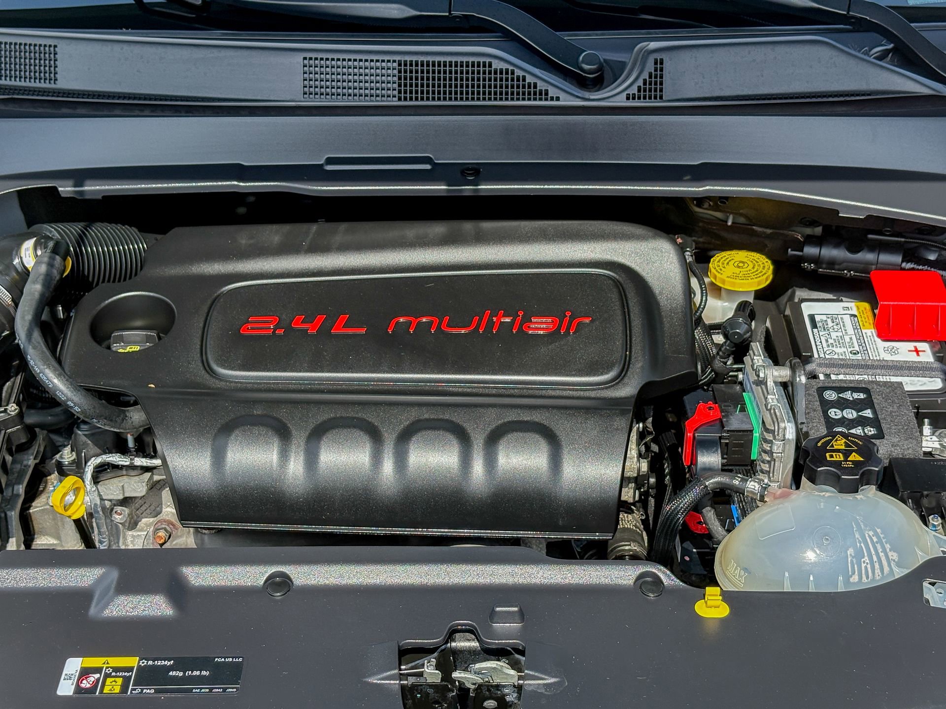 Used 2022 Jeep Compass Latitude w/ Sun and Sound Group AWD/4WD image 33