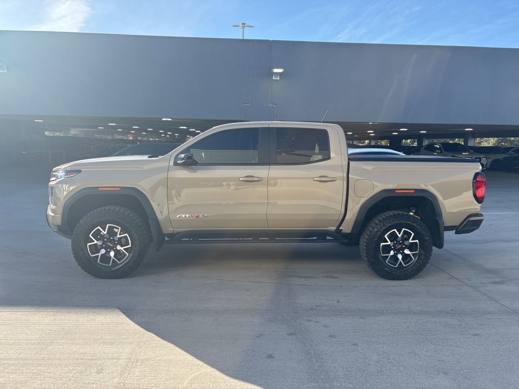 Used 2024 GMC Canyon AT4X image 9