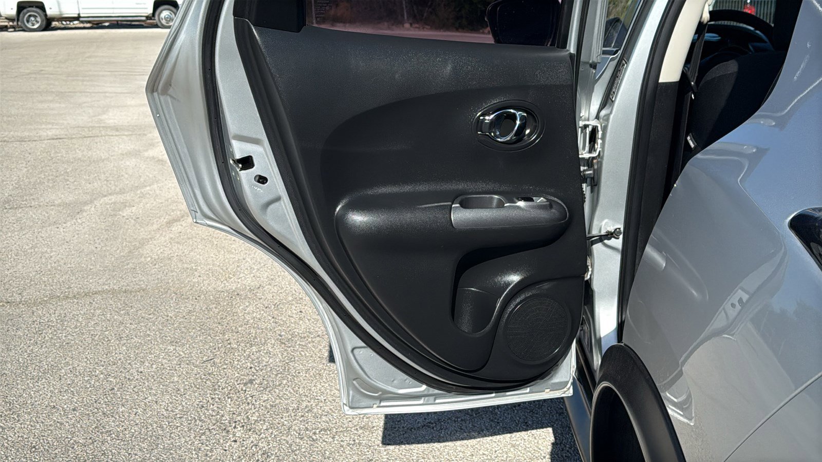 Used 2017 Nissan Juke S image 13