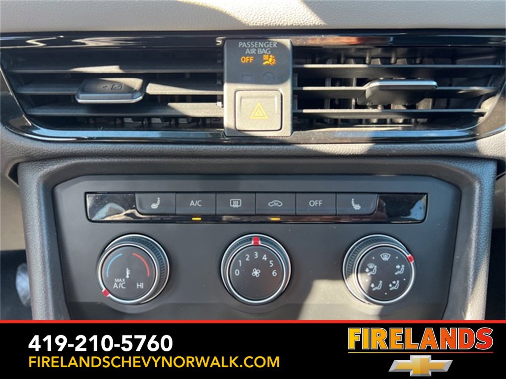 Used 2022 Volkswagen Taos SE w/ Panoramic Sunroof Package image 24