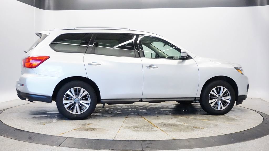 Used 2019 Nissan Pathfinder SL image 7