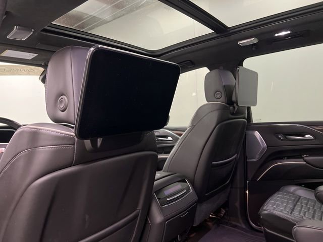 Certified 2024 Cadillac Escalade ESV Sport Platinum w/ LPO, Floor Liner Package AWD/4WD image 26