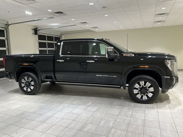 Certified 2025 GMC Sierra 3500 Denali w/ Denali Reserve Package image 6