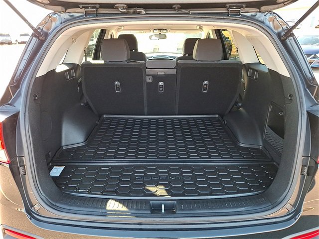 Used 2017 Kia Sorento L image 27